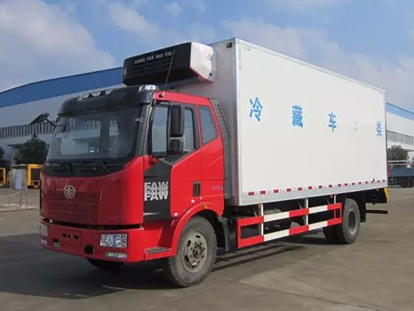 解放J6L 6.8米冷藏車(chē)